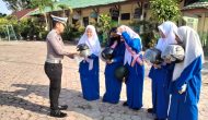 Permalink ke Police To School Satlantas Polres Siak Sebagai pembina Upacara Bendera di SMA Negeri 1 Dayun