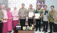 Permalink ke Kapolda Riau Hadiri penyerahan Hibah 1 unit Mobil Hiace dari BRI Peduli kepada Yayasan Bhayangkari