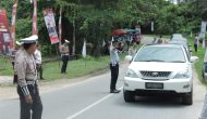 Permalink ke Urai Kemacetan Saat Pengantaran Paslon Bupati dan Wakil Bupati, Kasatlantas Polres Kampar Turun Tangan