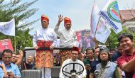 Permalink ke ‘Uluma Pandu Jalan dan Arah Umara’. Beredar Photo UAS Momen Hantarkan Cagub Bermarwah ke KPU