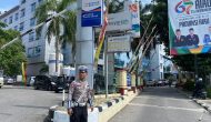 Permalink ke Satgas Kawal Lantas Gatur Lalin di Seputaran RSUD Arifin Ahmad Dalam Rangka Pemeriksaan Balon Cagub / Wagub