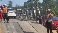 Permalink ke Satlantas Polres Kampar Uji Coba Jembatan Bailey di KM 106/107 Jalan Amblas Desa Tanjung Alai XIII Koto Kampar