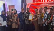Permalink ke Kapolsek Bukit Raya Hadiri Rapat Pleno Terbuka Rekapitulasi (DPSHP) Pilkada Serentak 2024