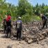 Semangat Kebersamaan Warga Dusun Tunas Harapan Desa Tanjung Baru Kecamatan Tanah Merah Goro Bangun Badan Jalan