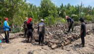 Permalink ke Semangat Kebersamaan Warga Dusun Tunas Harapan Desa Tanjung Baru Kecamatan Tanah Merah Goro Bangun Badan Jalan