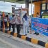 TINGKATKAN KESADARAN PENGENDARA DITLANTAS POLDA RIAU GELAR KAMPANYE KESELAMATAN & COOLING SYSTEM DI GERBANG TOL PERMAI