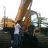 H. Agus Triansyah dan Zulfadhli Alhamdi Anggota DPRD Provinsi Riau Komitmen Setiap Desa di Inhil mendapatkan akses satu Unit Eskavator