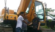 Permalink ke H. Agus Triansyah dan Zulfadhli Alhamdi Anggota DPRD Provinsi Riau Komitmen Setiap Desa di Inhil mendapatkan akses satu Unit Eskavator