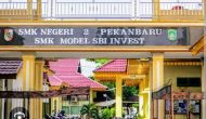 Permalink ke Kasek SMK N 2 Pekanbaru Layak Mendapatkan Reward Atas Kinerjanya, Meskipun Tahan Ijazah Anak Wartawan