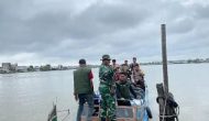 Permalink ke Prajurit TNI Inhil Antar Logistik Pilkada ke Daerah Terpencil dengan Speedboat