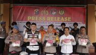 Permalink ke Pengungkapan Besar Kasus Narkotika di Penghujung Tahun,Polres Siak Amankan 2,6 Kg Shabu