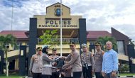 Permalink ke Kapolres Kuansing Beri Hadiah Bibit Pohon Ke Personil Yang Berulang Tahun