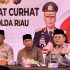 Polda Riau Jawab Harapan Masyarakat dalam Kegiatan Jumat Curhat di Taman Rekreasi Alam Mayang Polda Riau Jawab Harapan Masyarakat dalam Kegiatan Jumat Curhat di Taman Rekreasi Alam Mayang