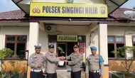 Permalink ke Polsek Singingi Hilir Berikan Bibit Pohon Kepada Personel yang Berulang Tahun, Wujud Dukungan Program Penghijauan Permalink ke Polsek Singingi Hilir Berikan Bibit Pohon Kepada Personel yang Berulang Tahun, Wujud Dukungan Program Penghijauan
