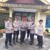 Polsek Kuantan Hilir Beri Bibit Pohon kepada Personel Ulang Tahun, Wujud Apresiasi dan Komitmen terhadap Penghijauan Polsek Kuantan Hilir Beri Bibit Pohon kepada Personel Ulang Tahun, Wujud Apresiasi dan Komitmen terhadap Penghijauan