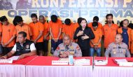 Permalink ke Polda Riau Konfrensi Pers Pengungkapan Kasus Premanisme Kejahatan Hasil Operasi Pekat Lancang Kuning 2025 Permalink ke Polda Riau Konfrensi Pers Pengungkapan Kasus Premanisme Kejahatan Hasil Operasi Pekat Lancang Kuning 2025