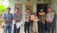 Permalink ke Lewat Program Jum’at Barokah, Polsek Hulu Kuantan dan Polsek Kuantan Mudik Salurkan Bantuan Sembako kepada Warga Kurang Mampu Permalink ke Lewat Program Jum’at Barokah, Polsek Hulu Kuantan dan Polsek Kuantan Mudik Salurkan Bantuan Sembako kepada Warga Kurang Mampu