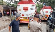 Permalink ke Mobil BBM Merah Putih Milik PT Elnusa Mengalami Ke Bocoran Diduga Setelah Kencing Dari Gudang Mafia Permalink ke Mobil BBM Merah Putih Milik PT Elnusa Mengalami Ke Bocoran Diduga Setelah Kencing Dari Gudang Mafia