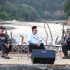 Dialog Lingkungan Hidup UAS dan Rocky Gerung di Tanjung Belit