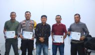 Permalink ke Bhabinkamtibmas Polsek Tapung Hilir Terima Penghargaan di Hari Jadi ke-34 Desa Kota Bangun Permalink ke Bhabinkamtibmas Polsek Tapung Hilir Terima Penghargaan di Hari Jadi ke-34 Desa Kota Bangun
