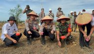 Permalink ke Polres Kuantan Singingi dan PT Kebun Pantai Raja Gelar Penanaman Jagung Serentak Dukung Ketahanan Pangan Nasional