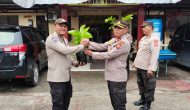 Permalink ke Polsek Tualang Berikan Bibit Pohon kepada Personel Ulang Tahun, Dukung Kelestarian Lingkungan Permalink ke Polsek Tualang Berikan Bibit Pohon kepada Personel Ulang Tahun, Dukung Kelestarian Lingkungan