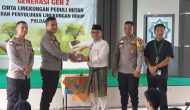 Permalink ke Gelar Green Policing Mahasiswa dan Bhabinkamtibmas Ajak SMK Muhammadiyah 2 Cintai Lingkungan Permalink ke Gelar Green Policing Mahasiswa dan Bhabinkamtibmas Ajak SMK Muhammadiyah 2 Cintai Lingkungan