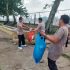 Polres Kuansing Gelar Gotong Royong di Seputaran Taman Jalur Teluk Kuantan Jelang Pacu Jalur