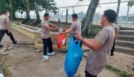 Permalink ke Polres Kuansing Gelar Gotong Royong di Seputaran Taman Jalur Teluk Kuantan Jelang Pacu Jalur