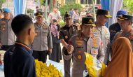 Permalink ke Kapolri Tinjau GPM Polda Banten, Telah Distribusikan 27 Ton Beras SPHP ke Masyarakat Permalink ke Kapolri Tinjau GPM Polda Banten, Telah Distribusikan 27 Ton Beras SPHP ke Masyarakat