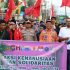 Polres Inhil, Forkopimda, Mahasiswa, dan Masyarakat Gelar Aksi Solidaritas Bagi-Bagi Bunga di Tembilahan