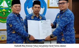 Permalink ke Teza Darsa Resmi Jabat Sekretaris Disdik Riau, Arden Simeru Titip Pesan Sukseskan SPMB 2026