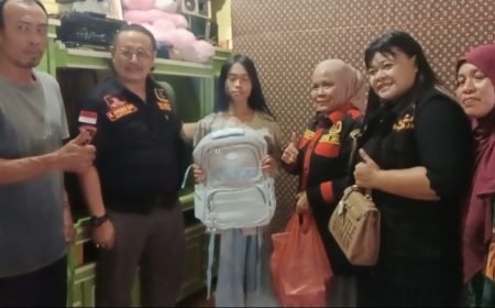Permalink ke “Nyaris Gagal Sekolah Karena Tak Mampu, Ayla Akhirnya Diterima di SMKN 3 Pekanbaru, GRIB Jaya Datang Membawa Harapan.”