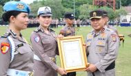 Permalink ke Kapolda Riau Beri Penghargaan kepada Delapan Personel Ditlantas, Briptu Jessica Harumkan Nama Polda di Kejuaraan Karate Nasional Permalink ke Kapolda Riau Beri Penghargaan kepada Delapan Personel Ditlantas, Briptu Jessica Harumkan Nama Polda di Kejuaraan Karate Nasional