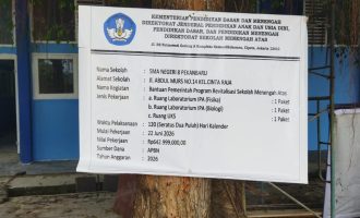 Permalink ke Klarifikasi Redaksi: Plang Revitalisasi SMA 8 Pekanbaru Mengacu pada Format Standar Kementerian