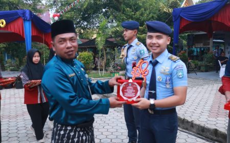 Permalink ke Klarifikasi Kepsek SMAN Plus Riau Buka Perdebatan soal Akurasi Pernyataan “Cari Rp100 Juta” dalam Pemberitaan LKBB