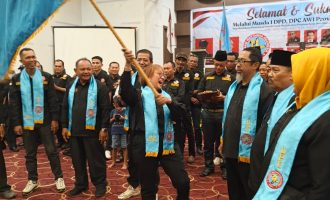 Permalink ke Dihadiri Wagub Riau dan Jajaran Pejabat Daerah, Pengurus DPC AWI Kota Dumai Resmi Dilantik di Hotel Alpha Pekanbaru
