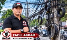 Permalink ke BASMI Riau Soroti Tiang dan Kabel Fiber Optik Semrawut, Fadli Akbar Pertanyakan Pengawasan dan Kontribusi terhadap PAD Pekanbaru Permalink ke BASMI Riau Soroti Tiang dan Kabel Fiber Optik Semrawut, Fadli Akbar Pertanyakan Pengawasan dan Kontribusi terhadap PAD Pekanbaru