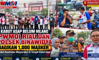 Permalink ke Kabut Asap Belum Hilang, PWMOI Riau dan Polsek Binawidya Bagikan 1.000 Masker