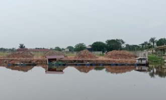 Permalink ke Penimbunan Tepi Sungai Siak di Rumbai Jadi Sorotan, Bagaimana Status Lahan dan Perizinannya?