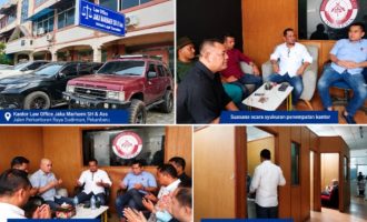 Permalink ke Penuh Keakraban, Jaka Marhaen Gelar Syukuran Penempatan Kantor Law Office di Jalan Sudirman Pekanbaru