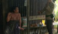 Permalink ke Kapolsek Tambang Kunjungi Dan Bantu Seorang Pria Sakit-Sakitan, Hidup Terpencil Sebatang Kara