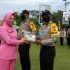 Ketua Bhayangkari Riau Berikan 262 Pasang Face Shield dan Sarung Tangan Untuk Bhabinkamtibmas di Kampar Ketua Bhayangkari Riau Berikan 262 Pasang Face Shield dan Sarung Tangan Untuk Bhabinkamtibmas di Kampar