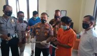 Permalink ke Tersangka KDRT Diamankan Polsek Rumbai Pesisir, Setelah Aniaya Istri Depan Adik Ipar Permalink ke Tersangka KDRT Diamankan Polsek Rumbai Pesisir, Setelah Aniaya Istri Depan Adik Ipar