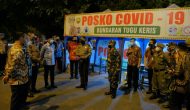 Permalink ke Kapolda Bersama Forkopimda Cek Ke Zona Merah, Ingatkan Warga Agar Disiplin Protokol Kesehatan. Permalink ke Kapolda Bersama Forkopimda Cek Ke Zona Merah, Ingatkan Warga Agar Disiplin Protokol Kesehatan.