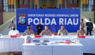 Permalink ke Polda Riau Berhasil Menangkap Pelaku Pembunuhan Wanita Yang Dikubur Di Septic Tank Permalink ke Polda Riau Berhasil Menangkap Pelaku Pembunuhan Wanita Yang Dikubur Di Septic Tank