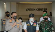 Permalink ke Serentak Dibuka Presiden Secara Virtual, Vaksinasi Massal Hari Bhayangkara Polda Riau Targetkan 30.366. Permalink ke Serentak Dibuka Presiden Secara Virtual, Vaksinasi Massal Hari Bhayangkara Polda Riau Targetkan 30.366.