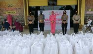 Permalink ke Peringati HKGB ke-69 dan HUT Polwan ke-73, Bhayangkari dan Polwan Polres Kampar Gelar Bansos