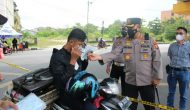 Permalink ke Kapolresta Tinjau Pos Penyekatan PPKM di Kota Pekanbaru Permalink ke Kapolresta Tinjau Pos Penyekatan PPKM di Kota Pekanbaru