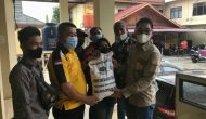Permalink ke Kapolresta diwakili Paur Humas Polresta Pekanbaru Menyalurkan Bansos Kepada Wartawan di Mako Polresta Pekanbaru Permalink ke Kapolresta diwakili Paur Humas Polresta Pekanbaru Menyalurkan Bansos Kepada Wartawan di Mako Polresta Pekanbaru